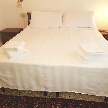 Residenza Ponte Degli Scalzi Венеция Экстерьер фото