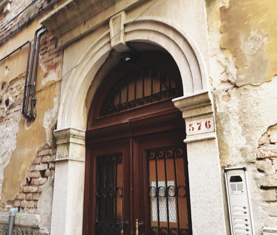 Residenza Ponte Degli Scalzi Венеция Экстерьер фото